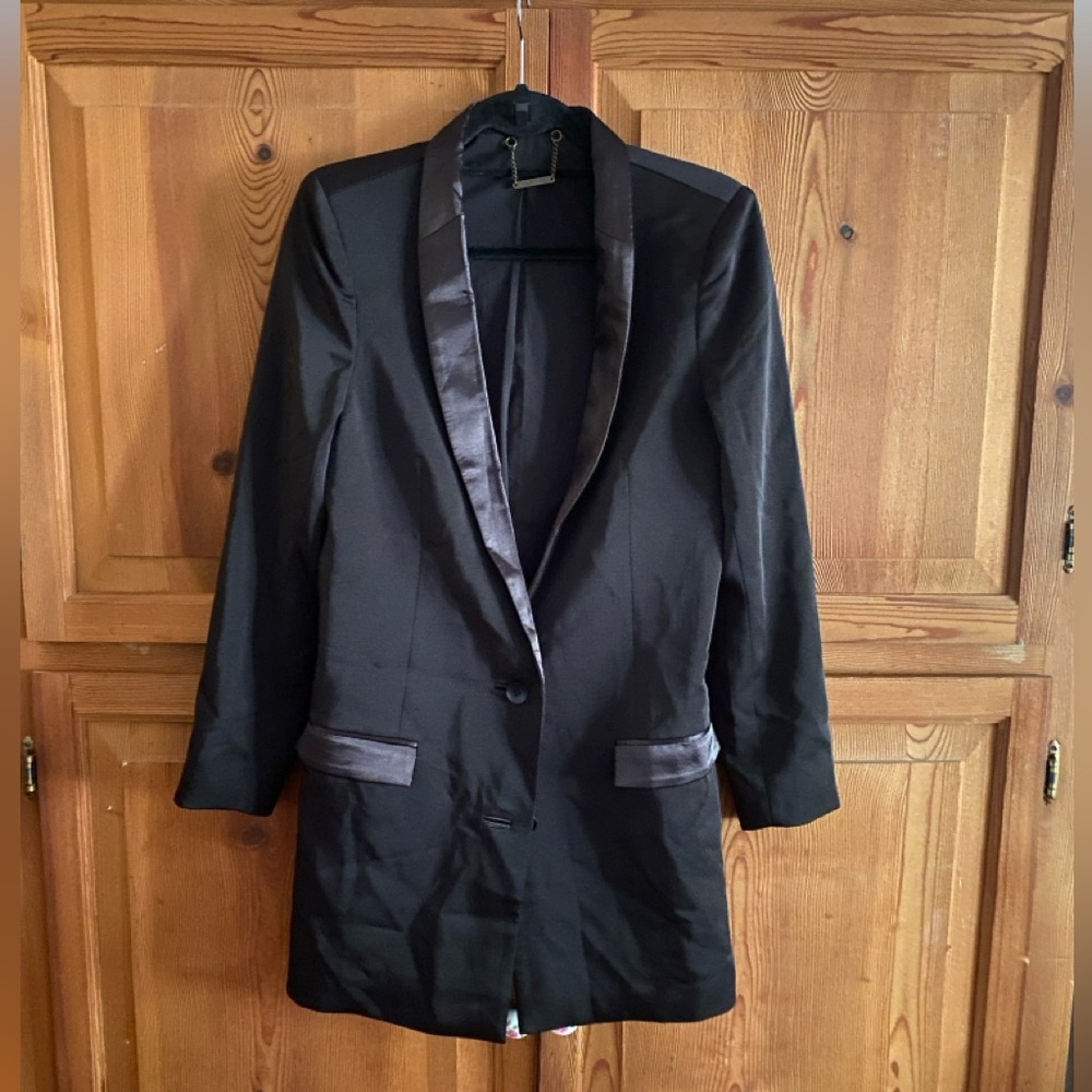 Capulet Black tuxedo jacket blazer Shaw satin color trim buttons sleeves lined S